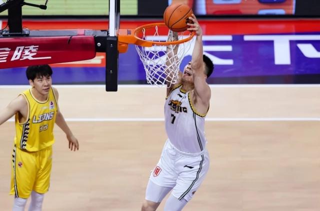 实力差距悬殊！辽宁替补碾压广厦 总冠军已在招手